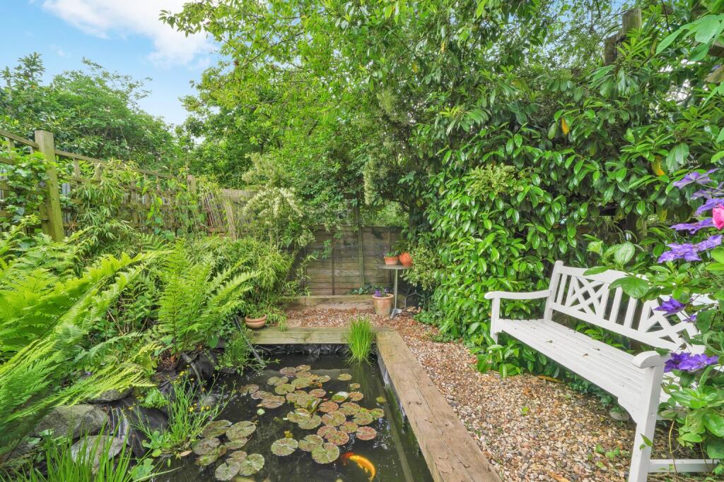 3 bedroom semidetached house for sale in Medway Gardens, Wembley
