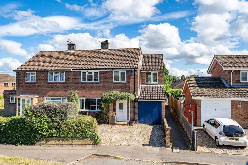 Main image of property: Luton Road, Caddington, LU1