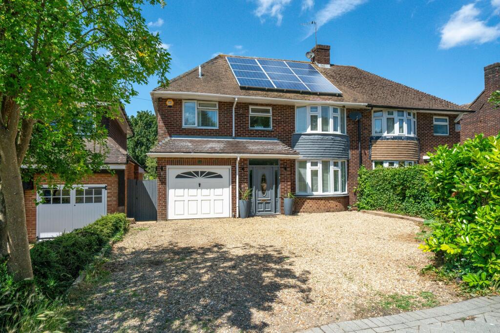 Main image of property: Tring Road, Dunstable, LU6