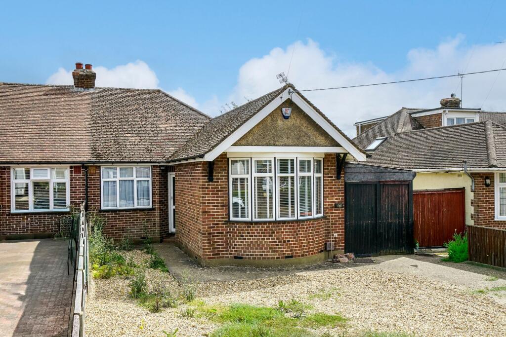 Main image of property: Manor Road, Caddington, LU1