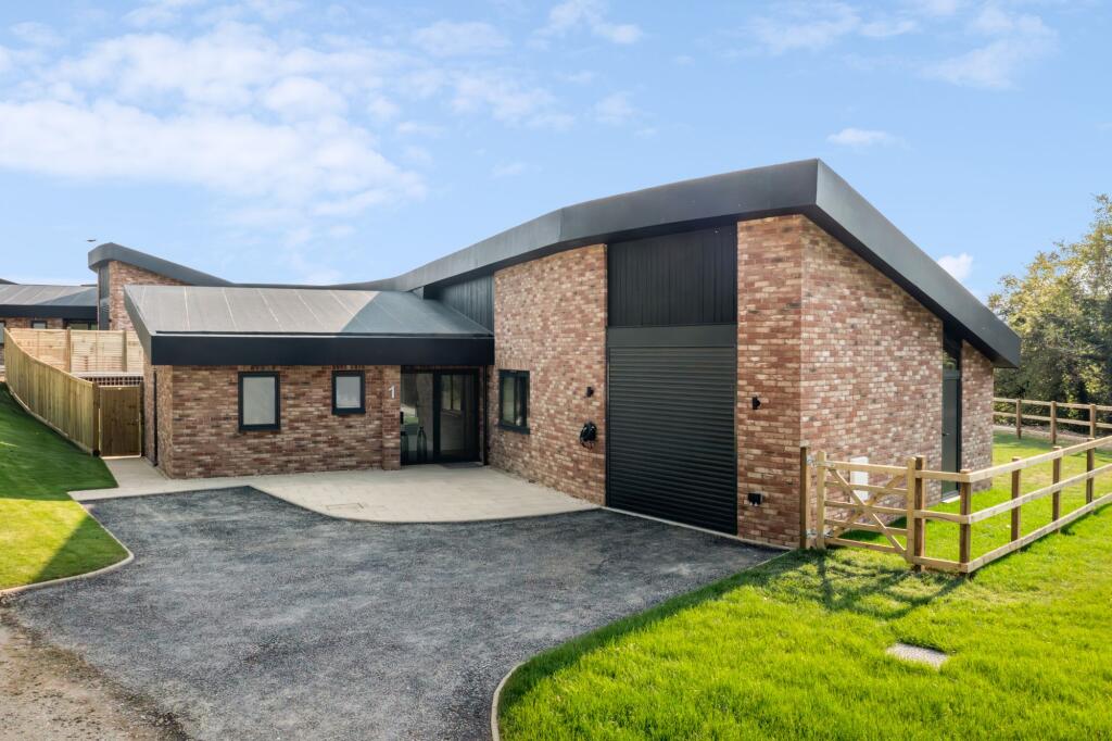 Main image of property: Doone Brae, Near Harpenden