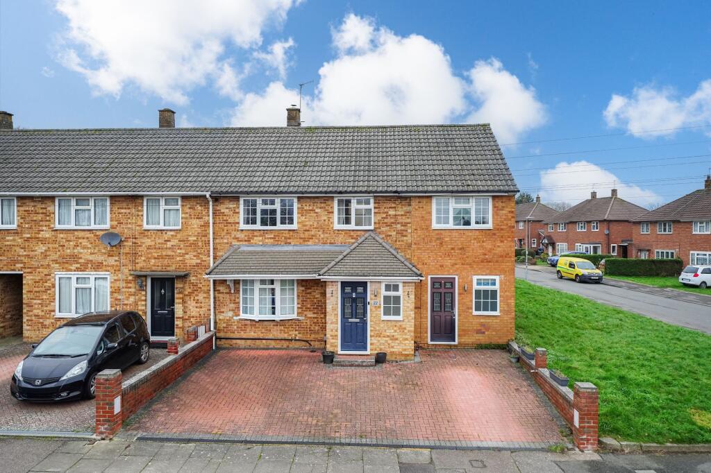 Main image of property: Hawthorne Lane, Hemel Hempstead, HP1