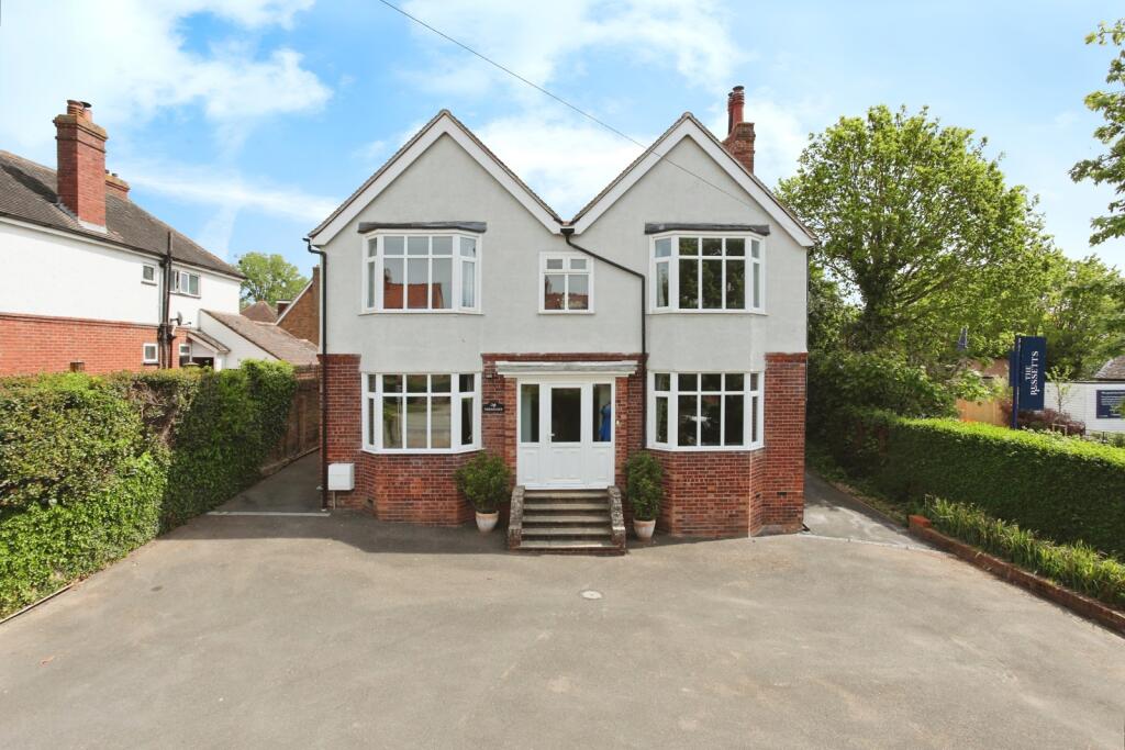Main image of property: Highgate Hill, Hawkhurst, Cranbrook, Kent, TN18