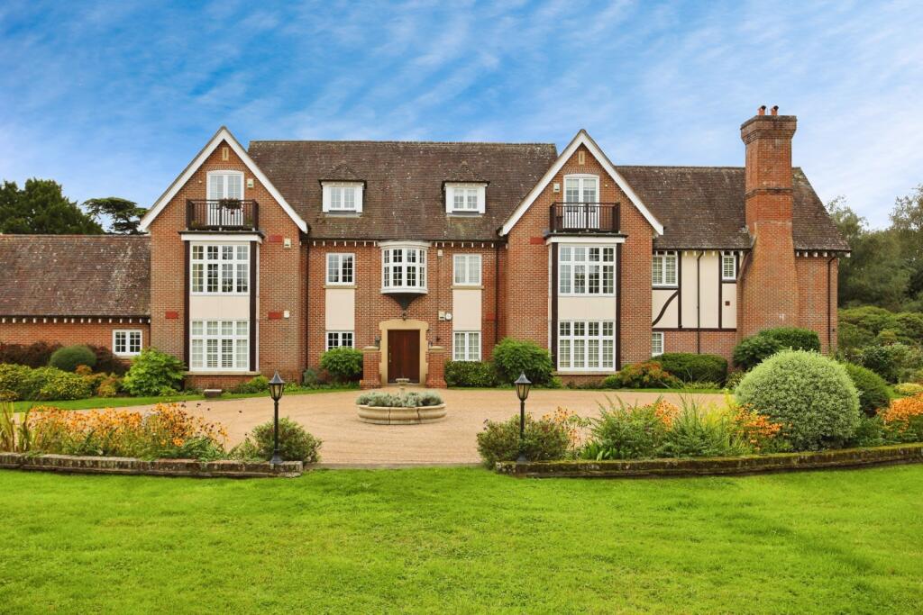 Main image of property: Moor Hill, Hawkhurst, Cranbrook, Kent, TN18