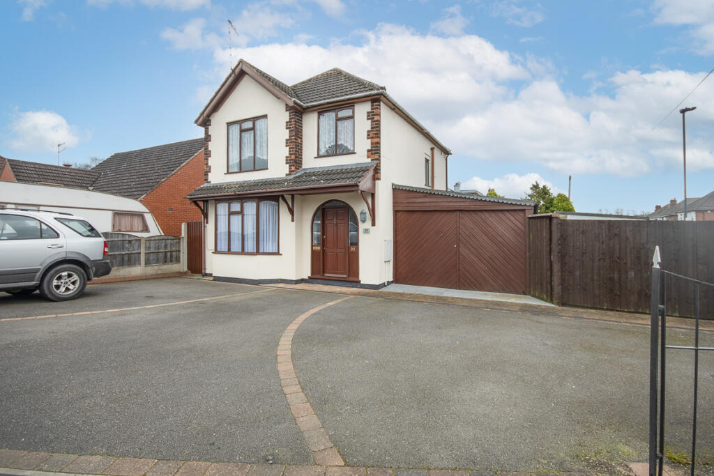 3 bedroom detached house for sale in Highfield Lane, Chaddesden, Derby