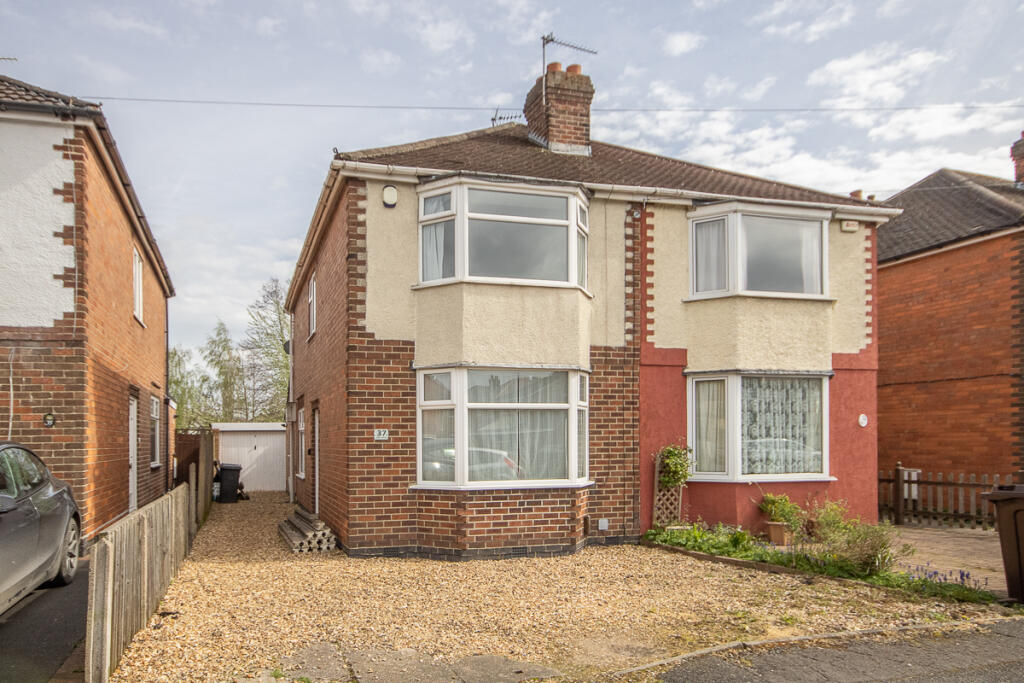 3 bedroom semidetached house for sale in Walton Road, Chaddesden, Derby, Derbyshire, DE21
