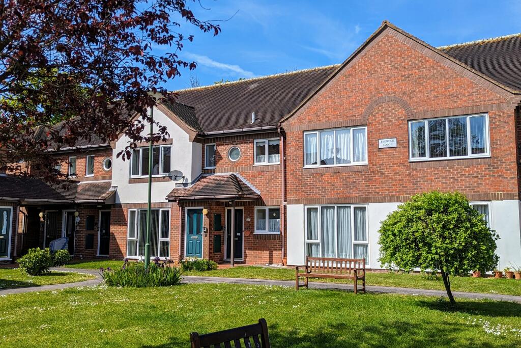 2 bedroom retirement property for sale in Northwood Square, Fareham, PO16