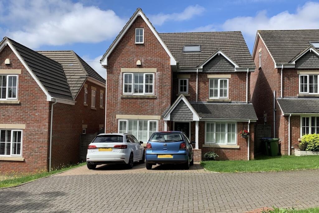 5 bedroom detached house for sale in Delme Drive, Wallington, PO16