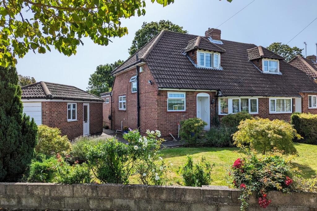 3 bedroom semidetached house for sale in Blackbrook Road, Fareham, PO15