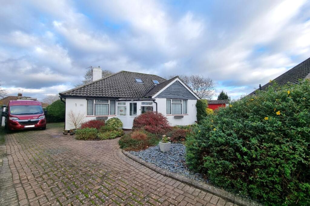 4 bedroom detached bungalow for sale in Place House Close, Fareham, PO15