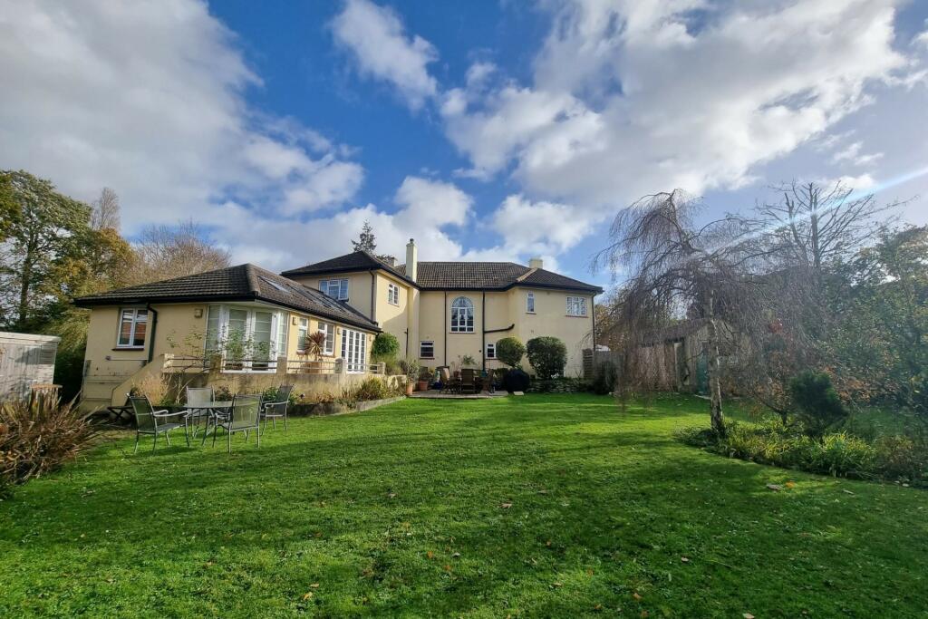 5 bedroom detached house for sale in Ranvilles Lane, Fareham, PO14