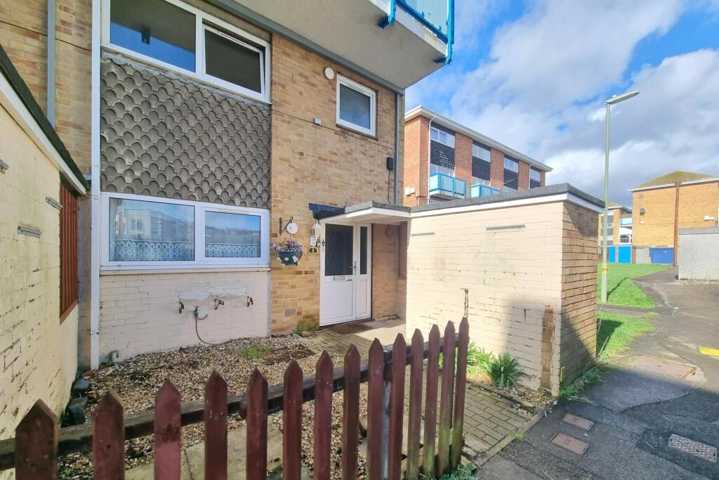 2 bedroom flat for sale in Medina House, Fareham, PO16