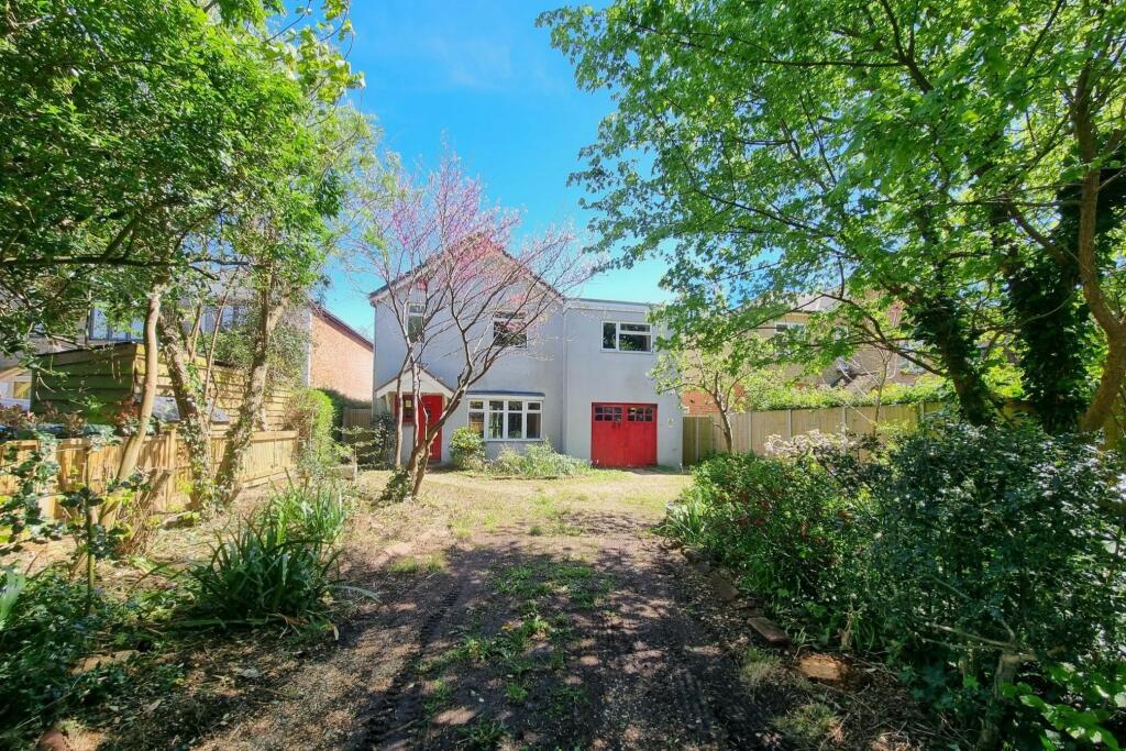 4 bedroom detached house for sale in Ranvilles Lane, Fareham, PO14