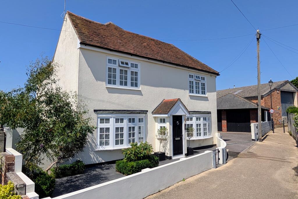 Main image of property: LOWER QUAY, FAREHAM