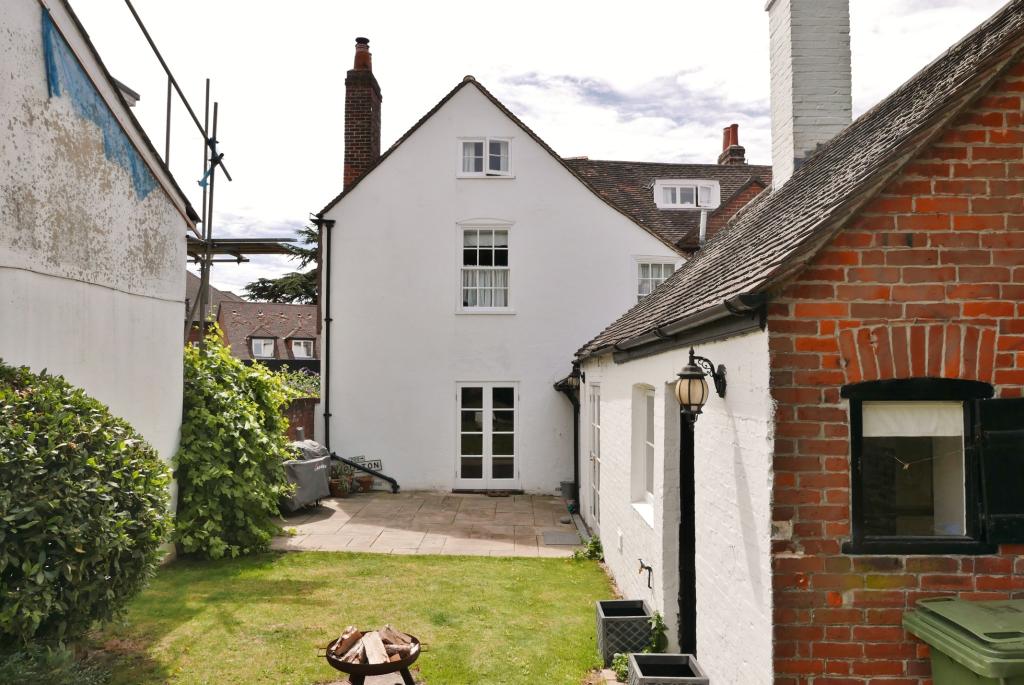 6 bedroom town house for sale in East Street, Fareham, PO16