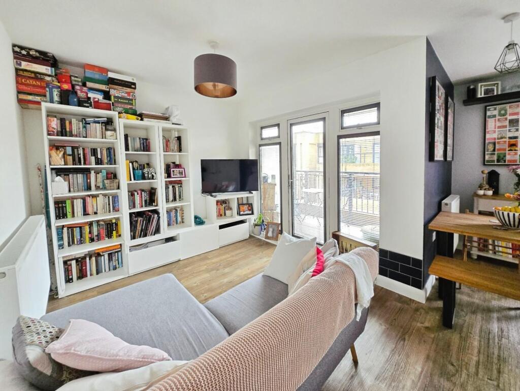 Main image of property: Pointelle House, London Road, Wallington