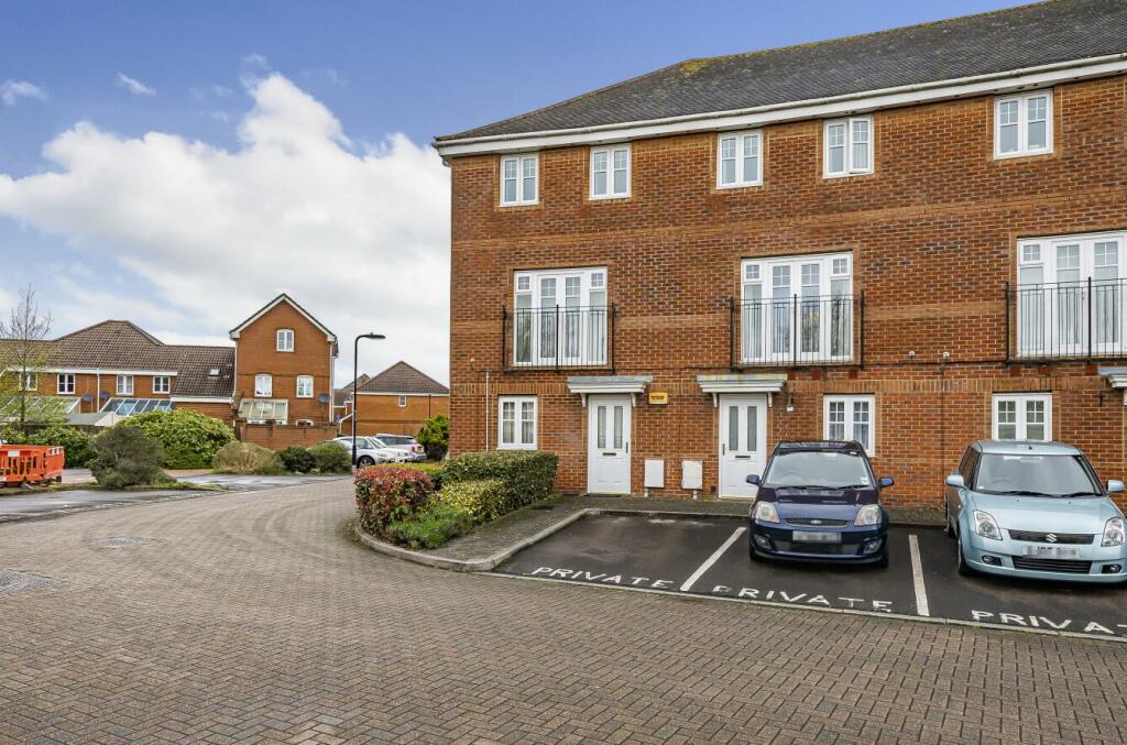 1 bedroom for sale in Bright Wire Crescent, Eastleigh, SO50