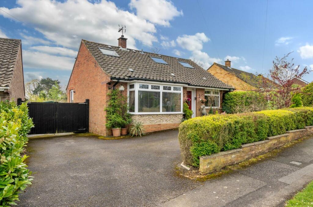 4 bedroom chalet for sale in Constantine Avenue, Peverells Wood