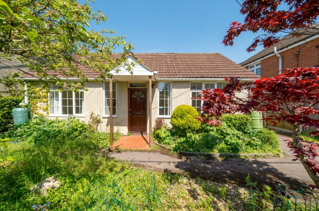 4 bedroom chalet for sale in Shaftesbury Avenue, Chandlers Ford, SO53