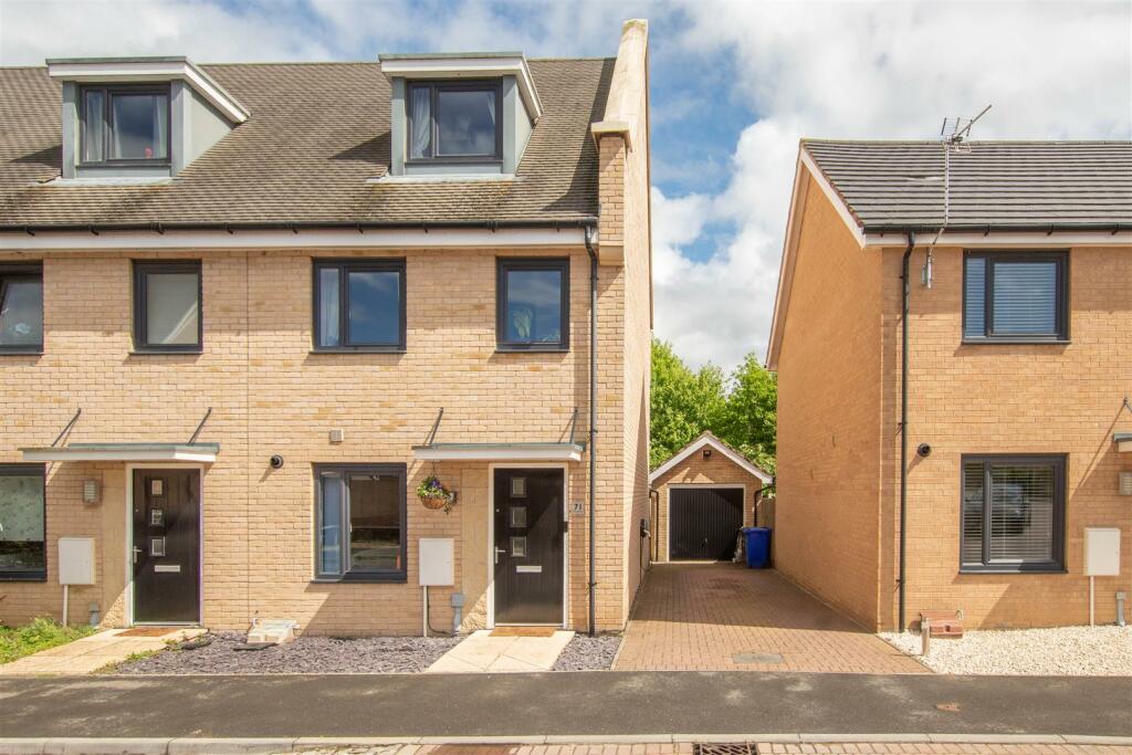 3 bedroom end of terrace house for sale in Fleming Way, Withersfield, Haverhill, CB9