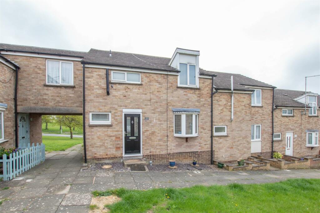 3 bedroom house for sale in Mildenhall Place, Haverhill, CB9