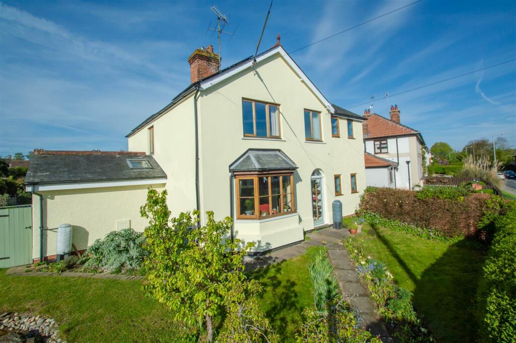 4 bedroom detached house for sale in Withersfield Road, Haverhill, CB9