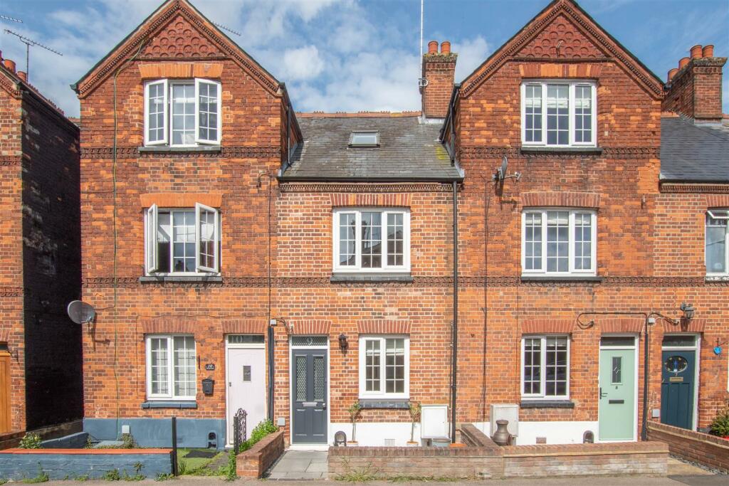 3 bedroom terraced house for sale in Waveney Terrace, Haverhill, CB9