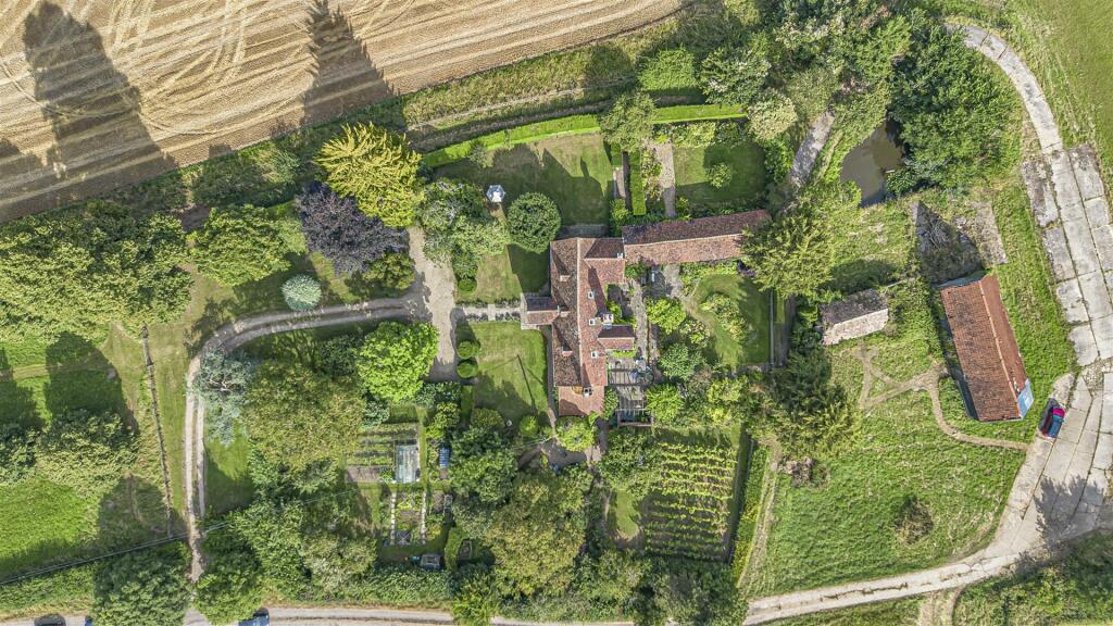 Additional property image - Ollivers Farm, Yeldham Road, Toppesfield, Halstead