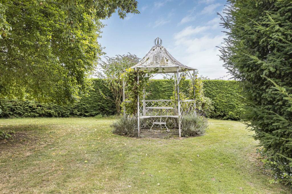 Additional property image - Ollivers Farm, Yeldham Road, Toppesfield, Halstead