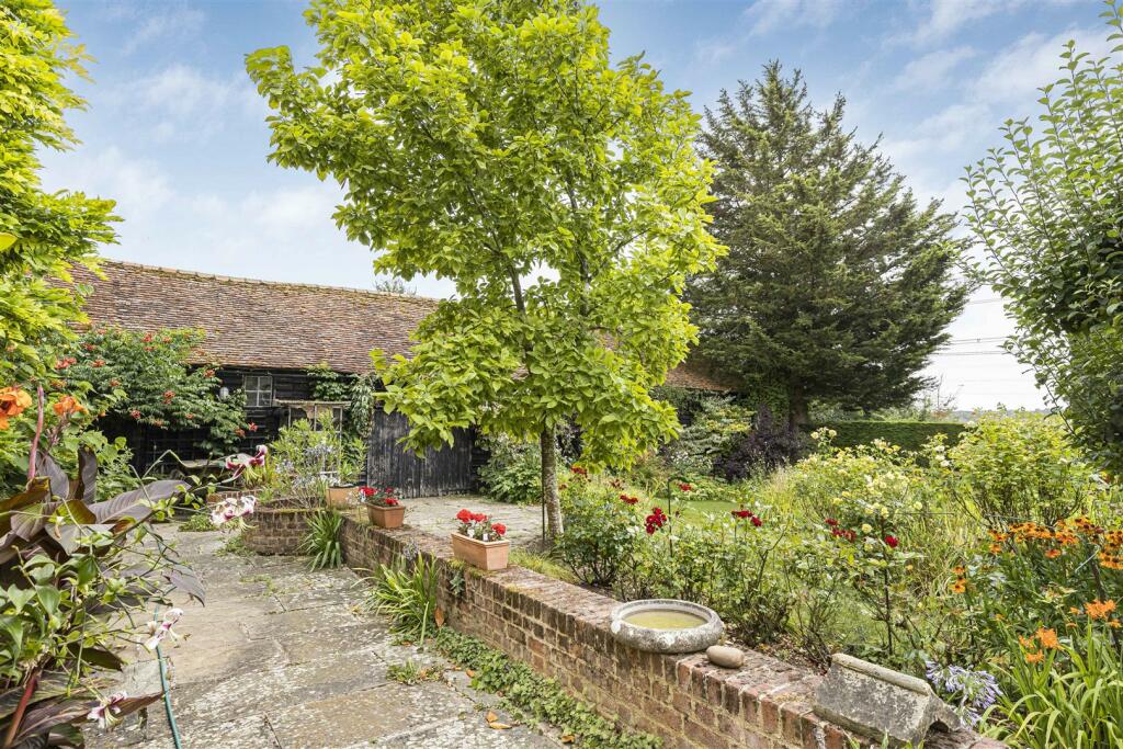 Additional property image - Ollivers Farm, Yeldham Road, Toppesfield, Halstead
