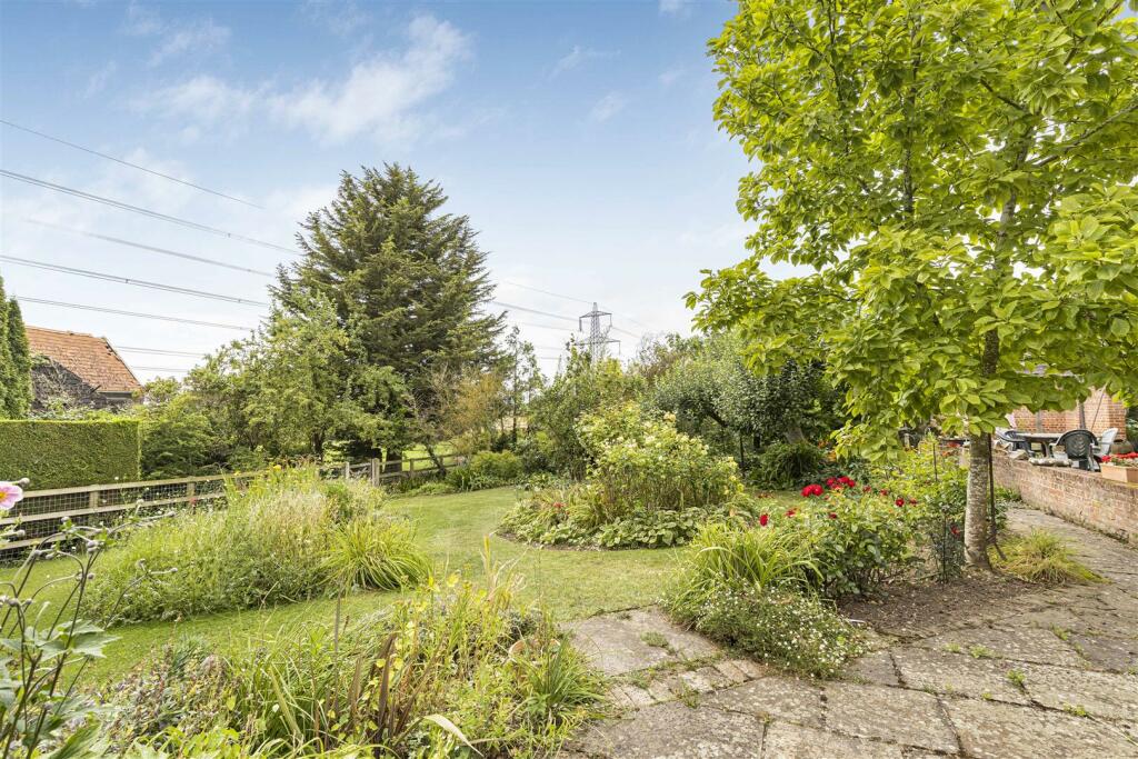 Additional property image - Ollivers Farm, Yeldham Road, Toppesfield, Halstead