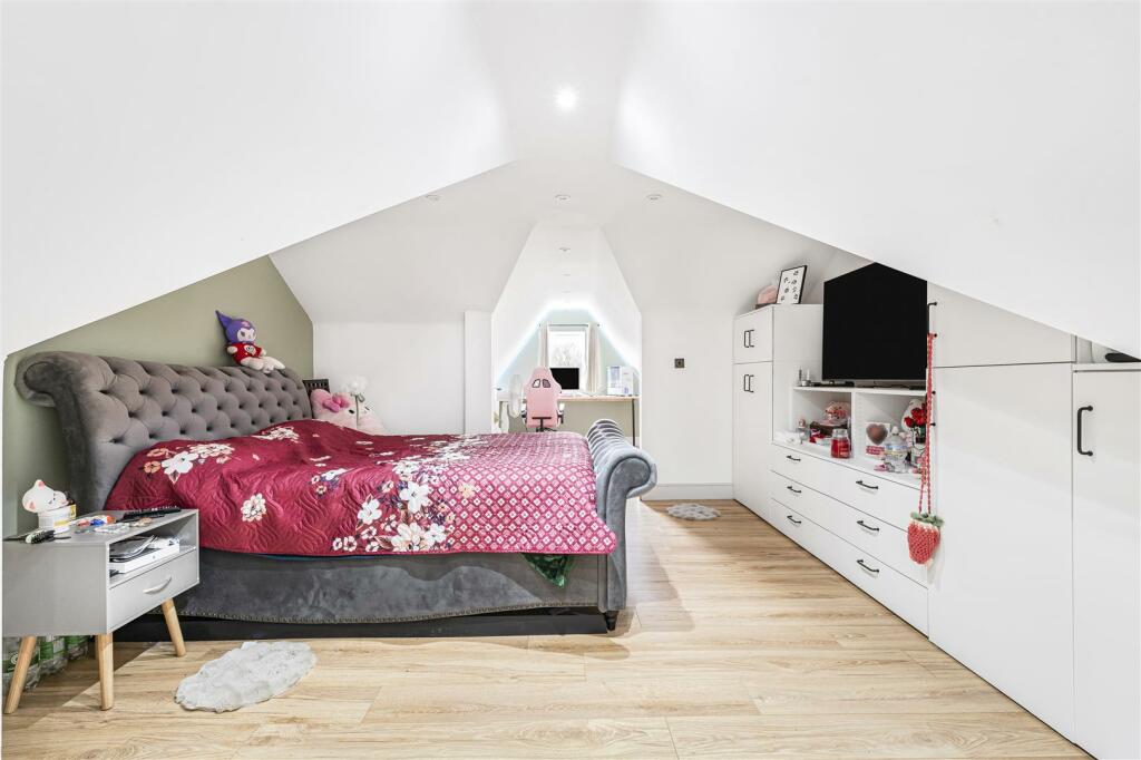 Additional property image - Cardinals Green, Horseheath, Cambridge