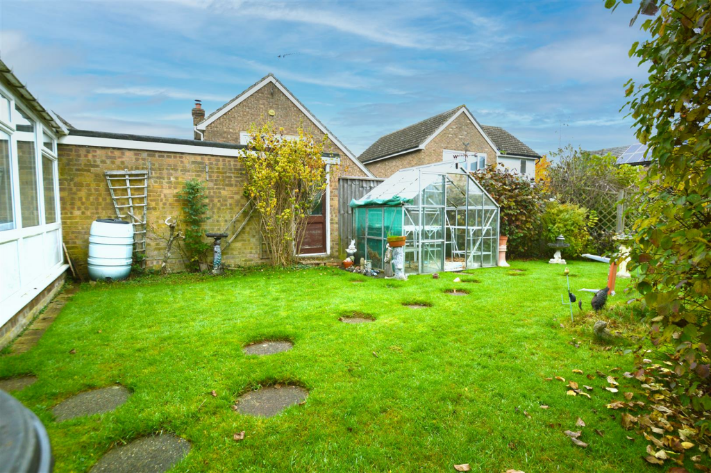 Additional property image - George Gent Close, Steeple Bumpstead, Haverhill