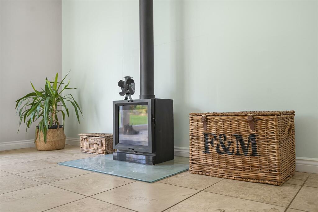 Additional property image - Windmill Hill, Exning