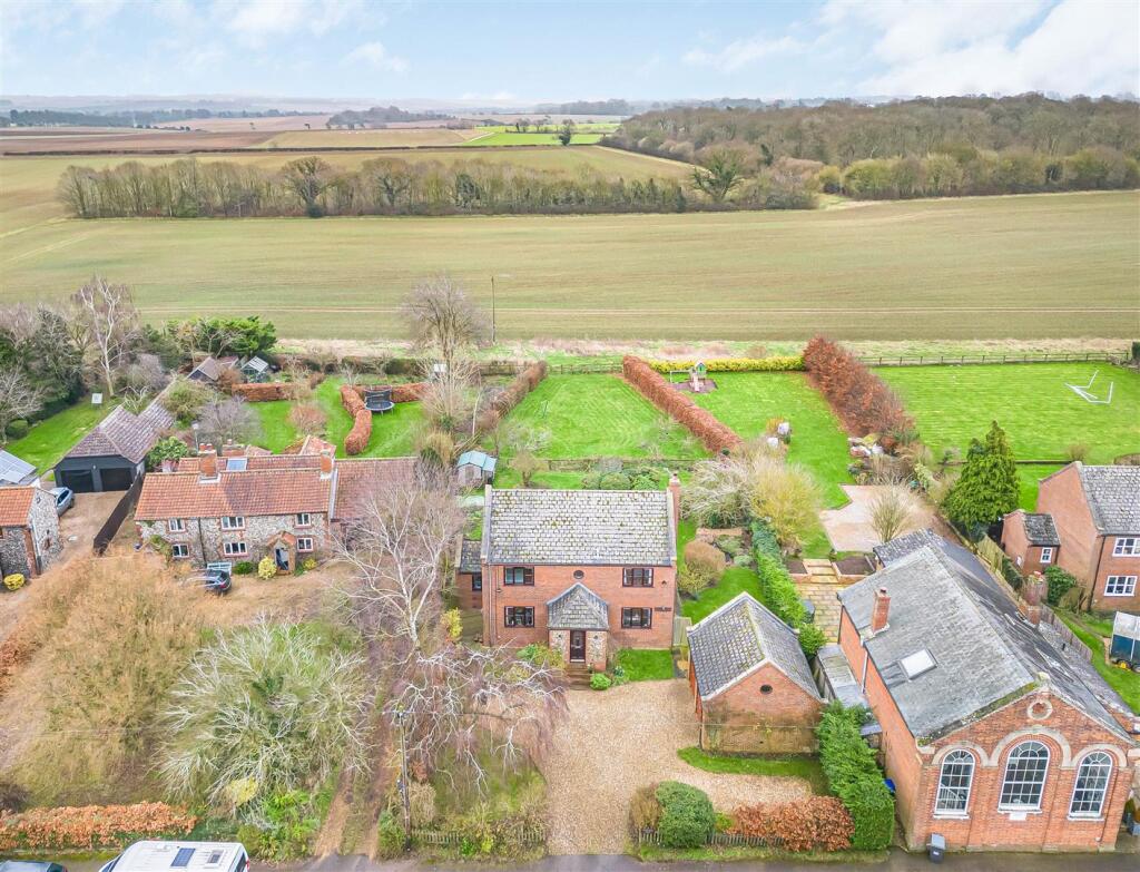 Main image of property: Middle Green, Higham
