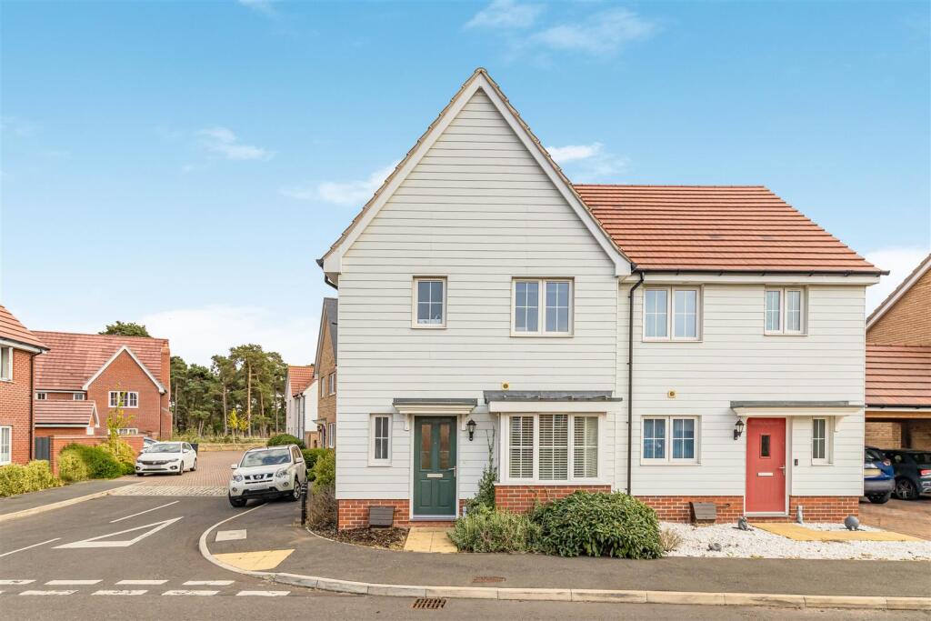 3 bedroom semi-detached house for sale in Larch Way, Red Lodge, IP28