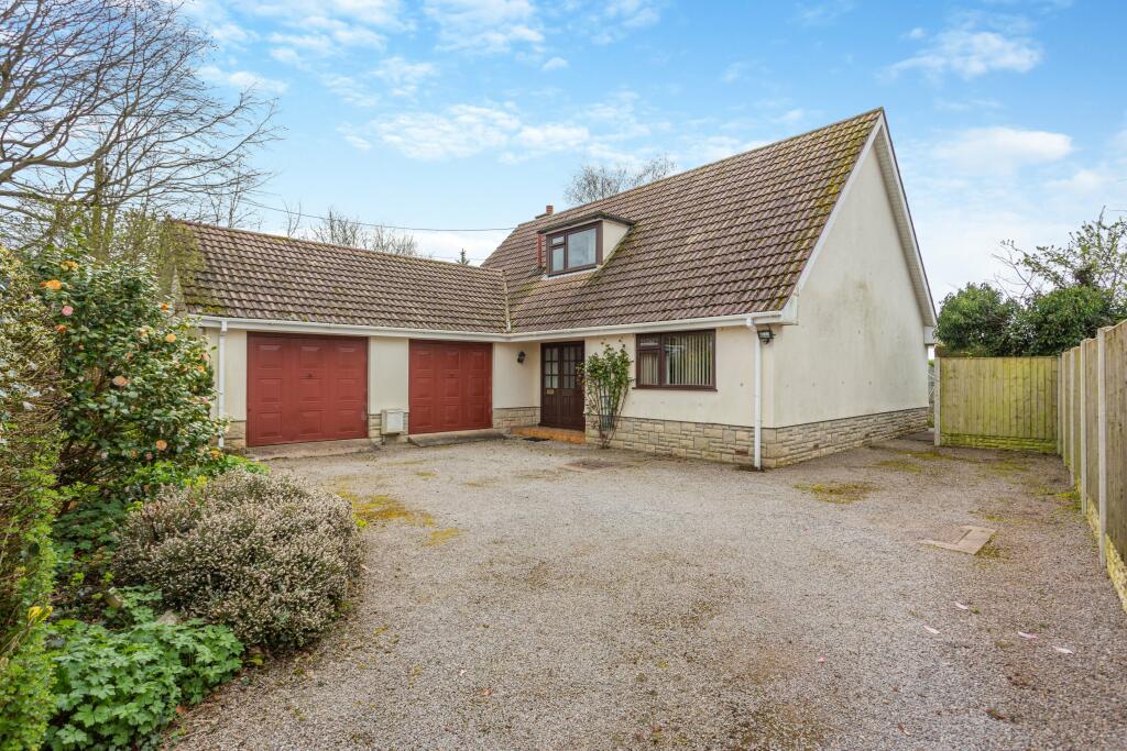 3 bedroom detached house for sale in Mathern, Chepstow, NP16
