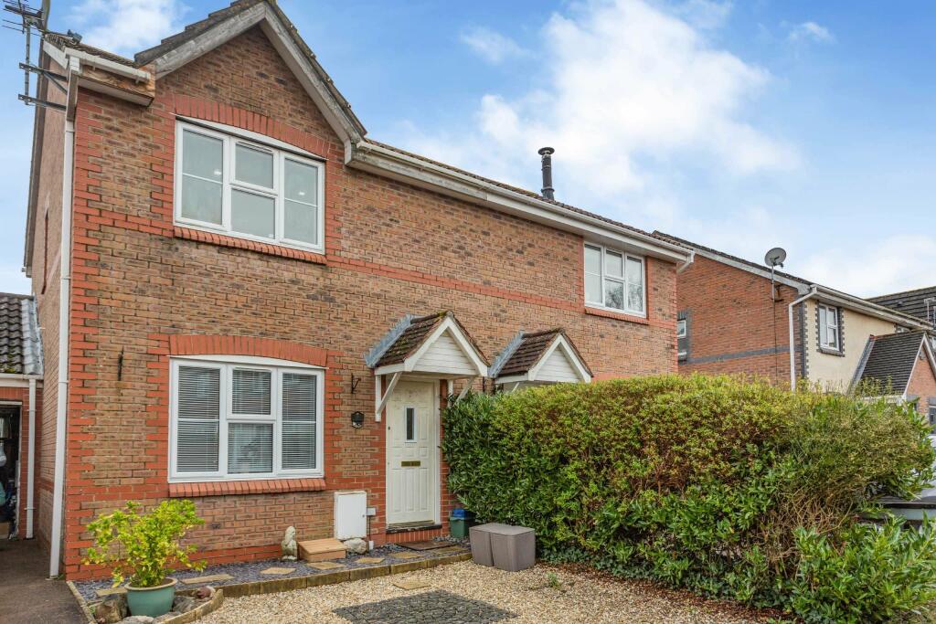 3 bedroom semidetached house for sale in St Josephs Close, Undy