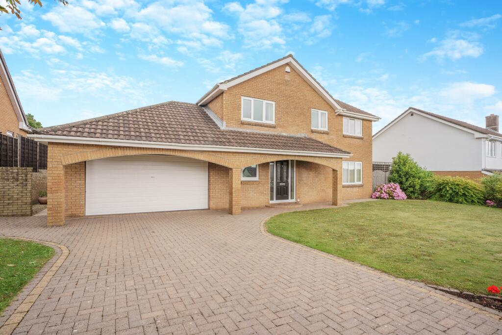 4 bedroom detached house for sale in Kirrlach Close, Caldicot, NP26