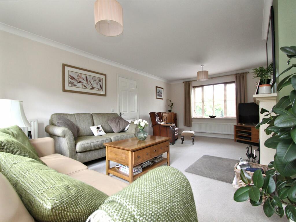 Additional property image - Prowse Close, Thornbury, BS35