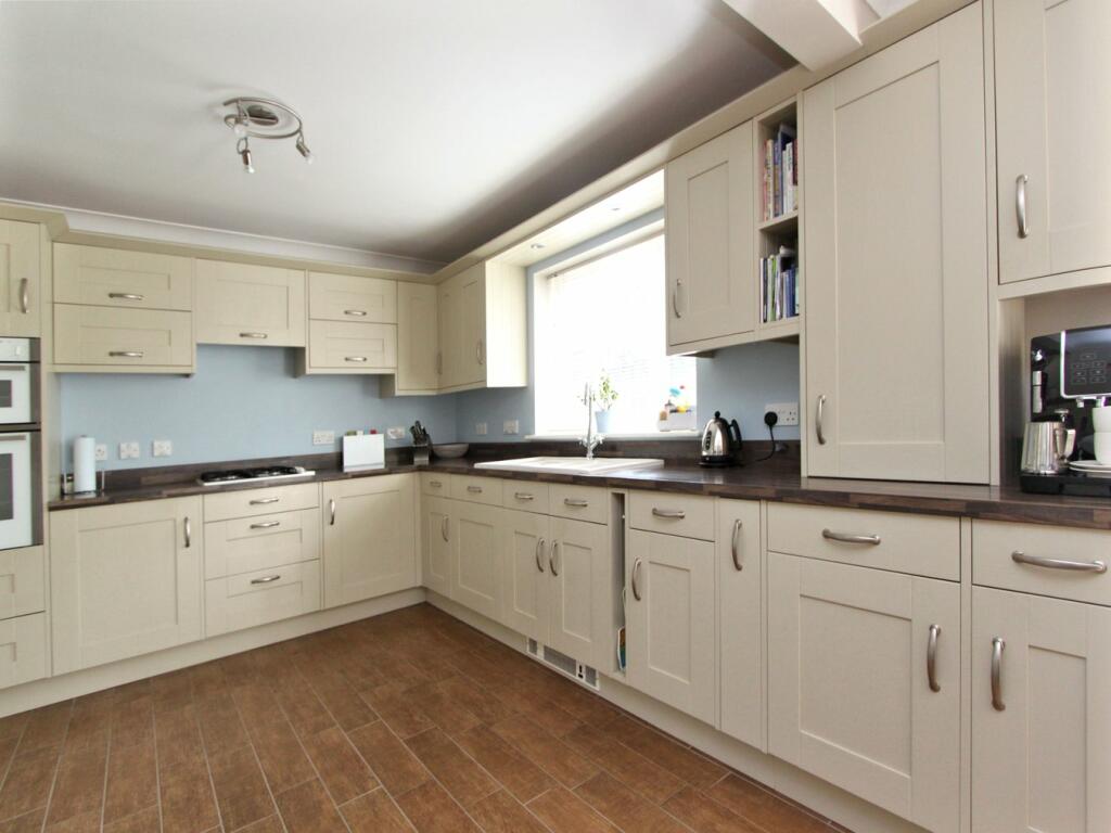 Additional property image - Prowse Close, Thornbury, BS35