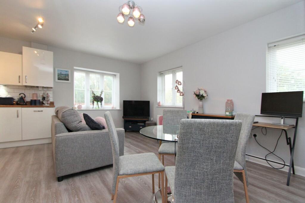Additional property image - Barley Fields, Thornbury, BS35