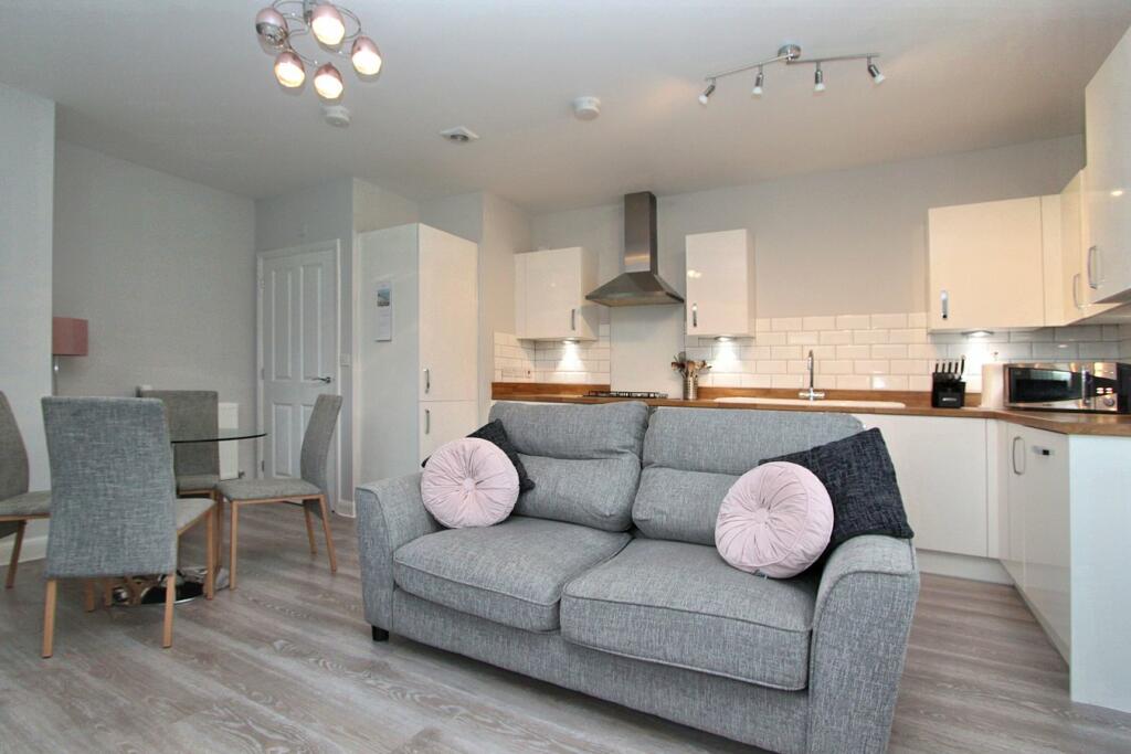 Additional property image - Barley Fields, Thornbury, BS35