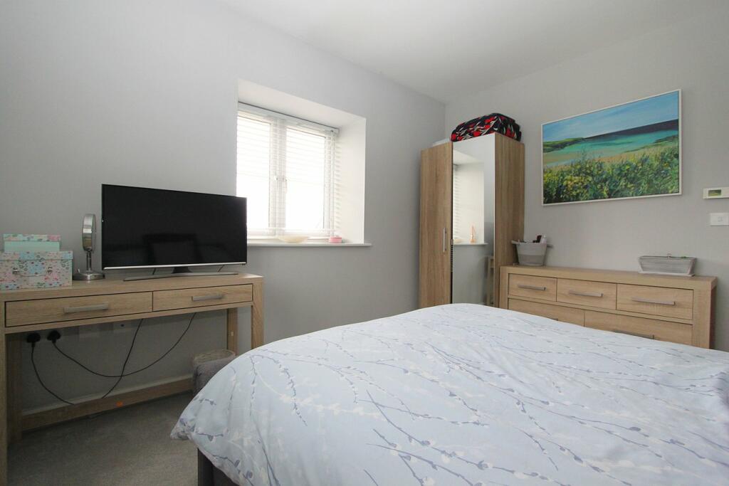 Additional property image - Barley Fields, Thornbury, BS35