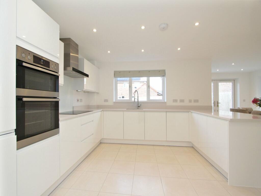 Additional property image - Horse Leaze, Thornbury, BS35