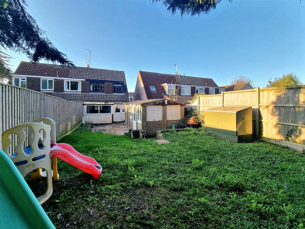 Additional property image - Thicket Walk, Thornbury, BS35