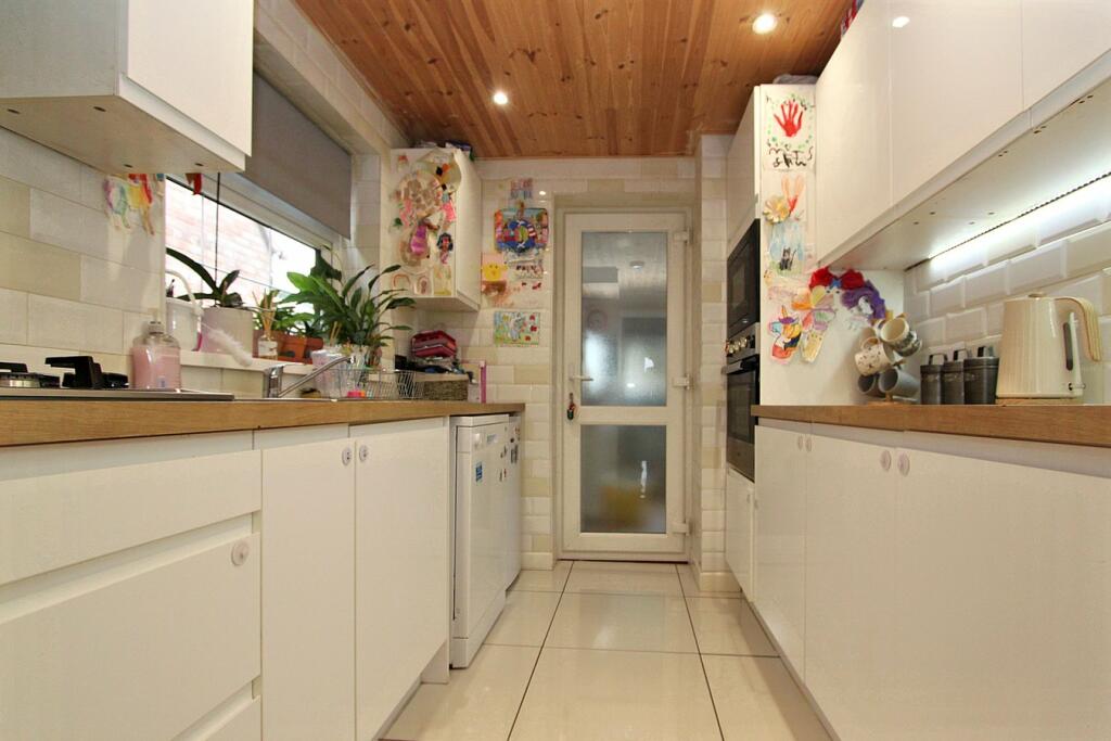Additional property image - Thicket Walk, Thornbury, BS35