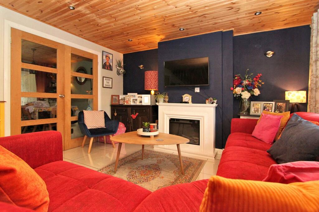 Additional property image - Thicket Walk, Thornbury, BS35