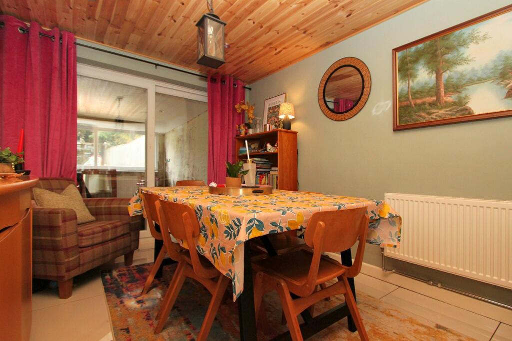Additional property image - Thicket Walk, Thornbury, BS35
