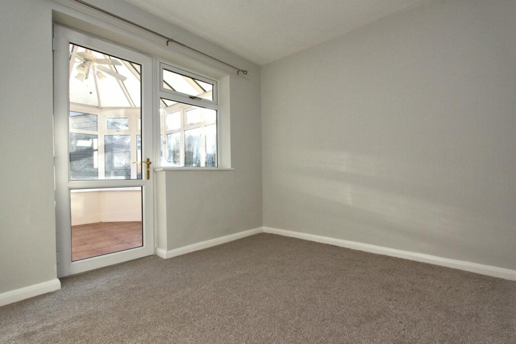 Additional property image - Elmdale Crescent, Thornbury, BS35